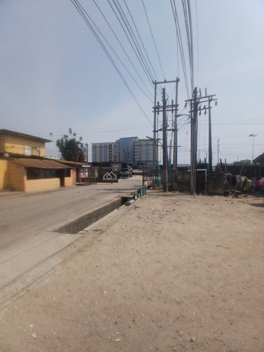 a Luxury Single Room Self-contained (studio Design), Plot 1, Road 4, Ikota Bridge, Ikota, Lekki, Lagos, Self Contain (single Rooms) for Rent