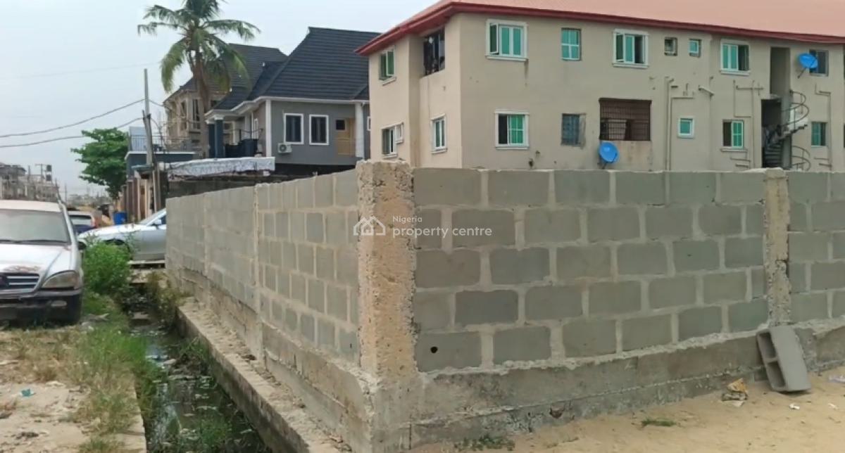 a Vacant Land, Akoka, Yaba, Lagos, Mixed-use Land for Sale
