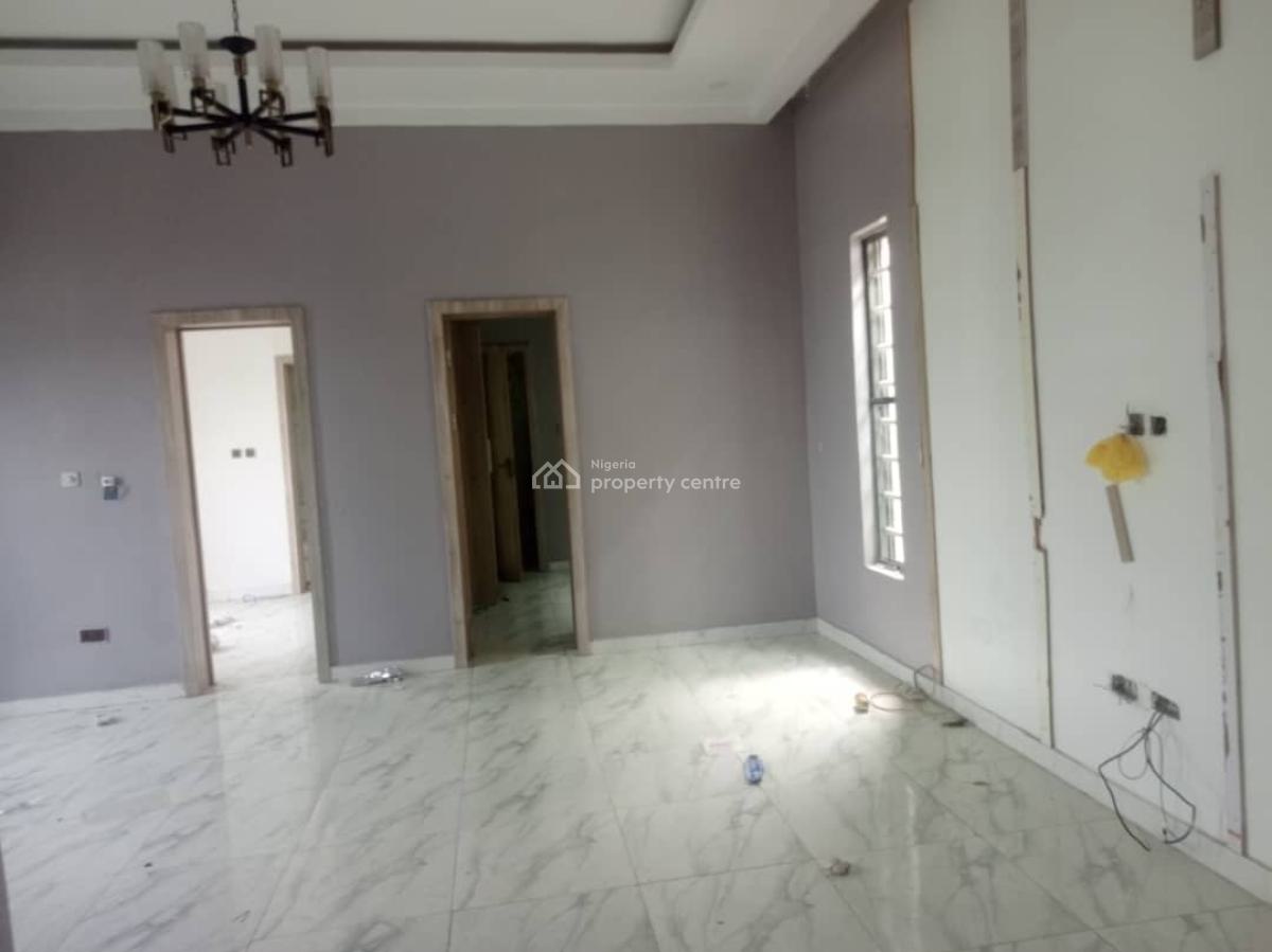 Well Maintained 2 Bedroom Apartment, Chevron, Lekki Expressway, Lekki, Lagos, Flat / Apartment for Rent