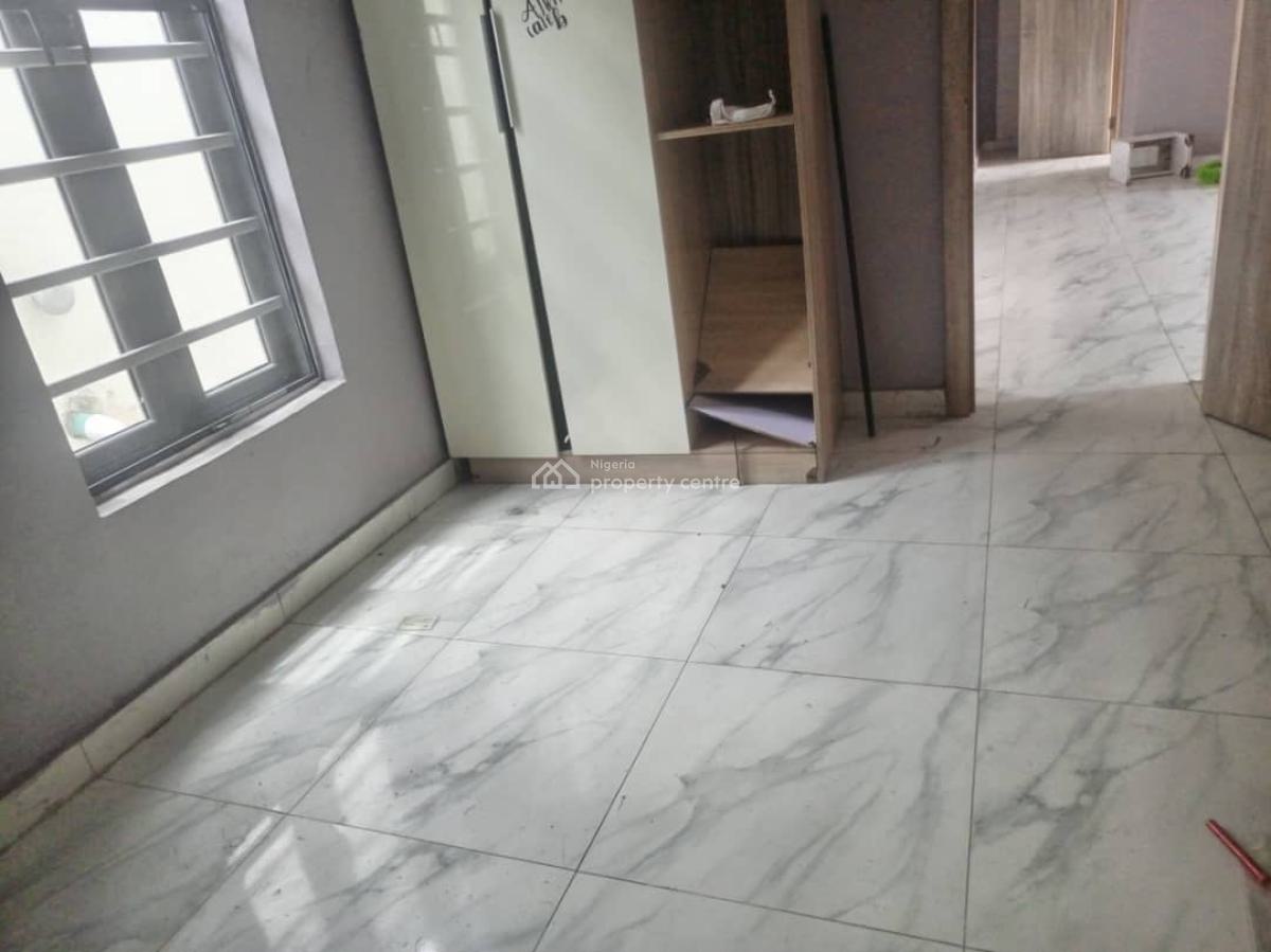 Well Maintained 2 Bedroom Apartment, Chevron, Lekki Expressway, Lekki, Lagos, Flat / Apartment for Rent