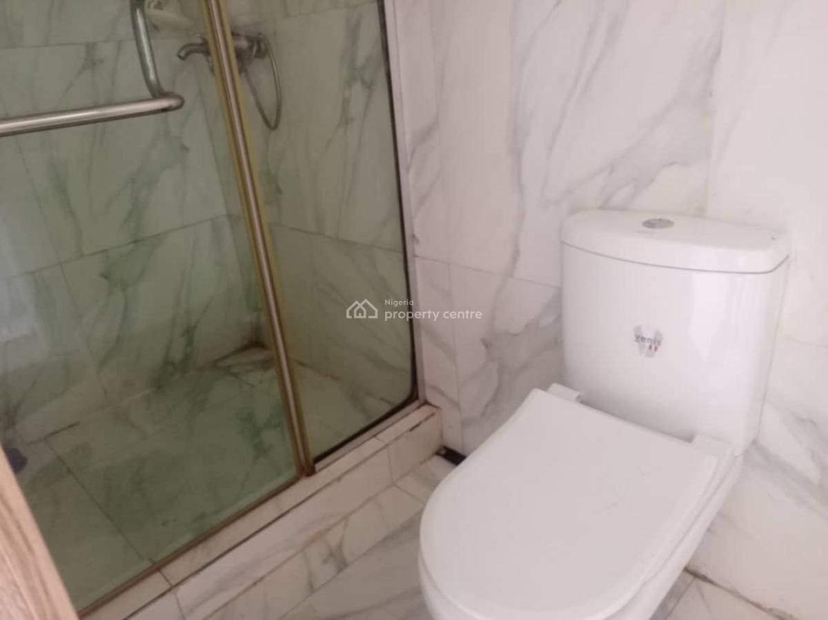 Well Maintained 2 Bedroom Apartment, Chevron, Lekki Expressway, Lekki, Lagos, Flat / Apartment for Rent