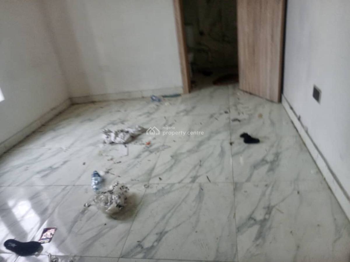 Well Maintained 2 Bedroom Apartment, Chevron, Lekki Expressway, Lekki, Lagos, Flat / Apartment for Rent