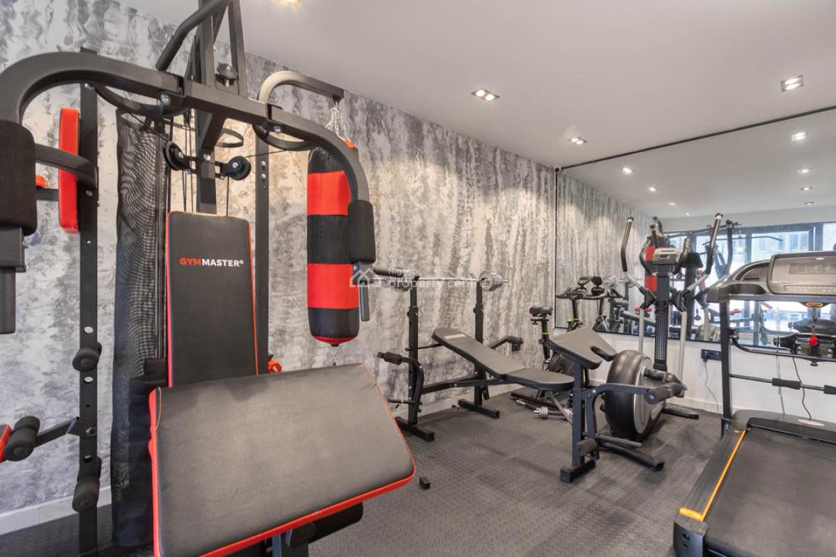 Luxury 2bedroom with Ps5, Snooker Board , Swimming Pool and Gym, Ologolo, Ologolo, Lekki, Lagos, Flat / Apartment Short Let