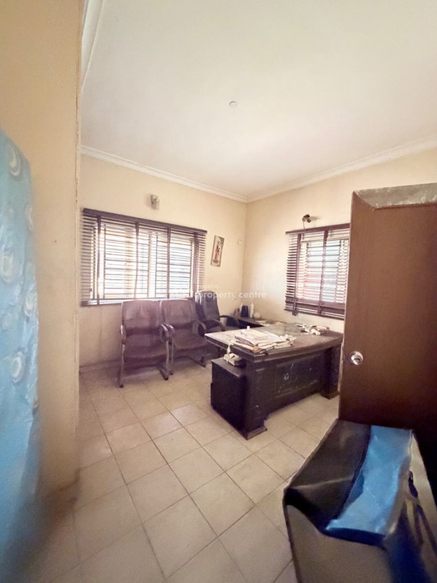 Fairly Used 5 Bedroom Semi Detached Duplex, Ikeja Gra, Ikeja, Lagos, Semi-detached Duplex for Sale