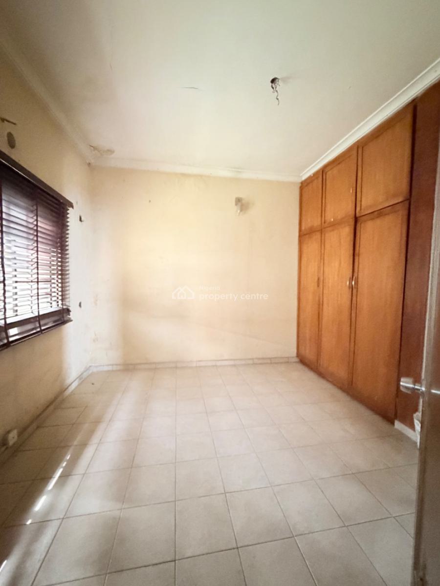 Fairly Used 5 Bedroom Semi Detached Duplex, Ikeja Gra, Ikeja, Lagos, Semi-detached Duplex for Sale
