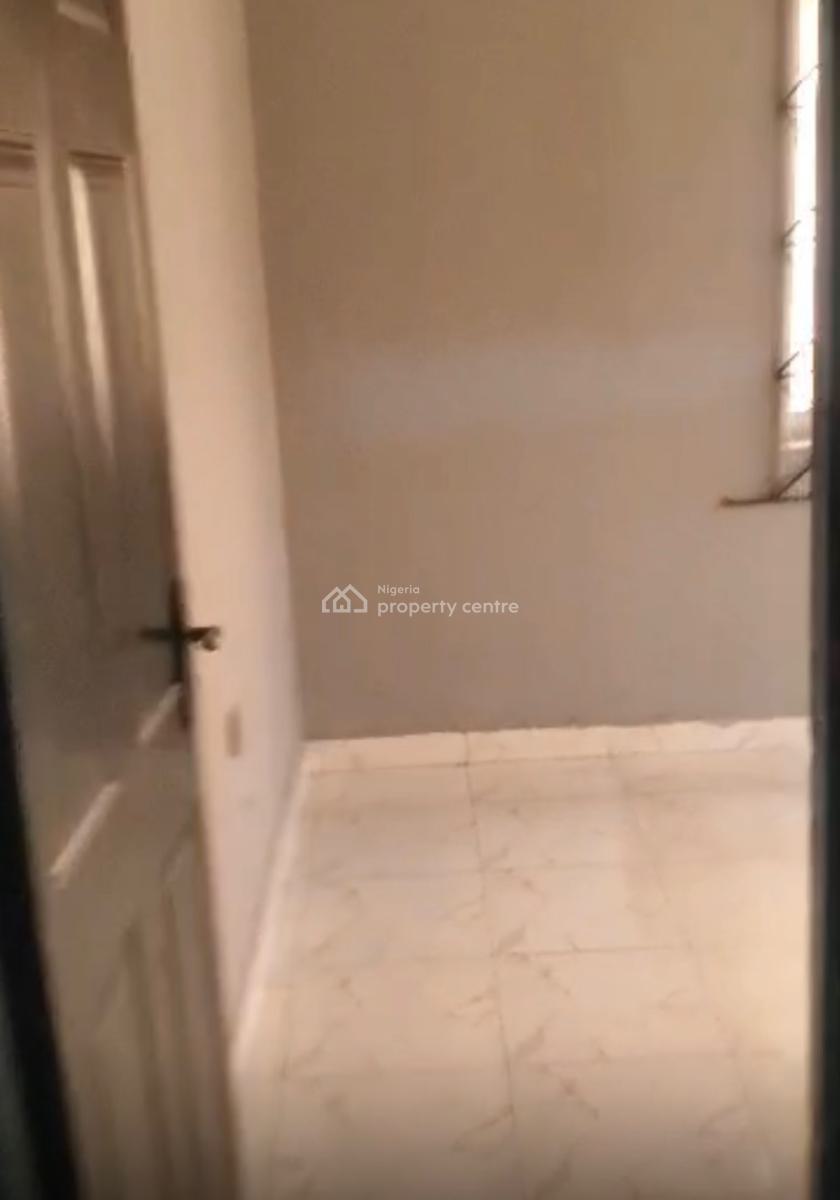 Lovely One Bedroom Flat with Extra Room, Adelabu, Surulere, Lagos, Mini Flat (room and Parlour) for Rent