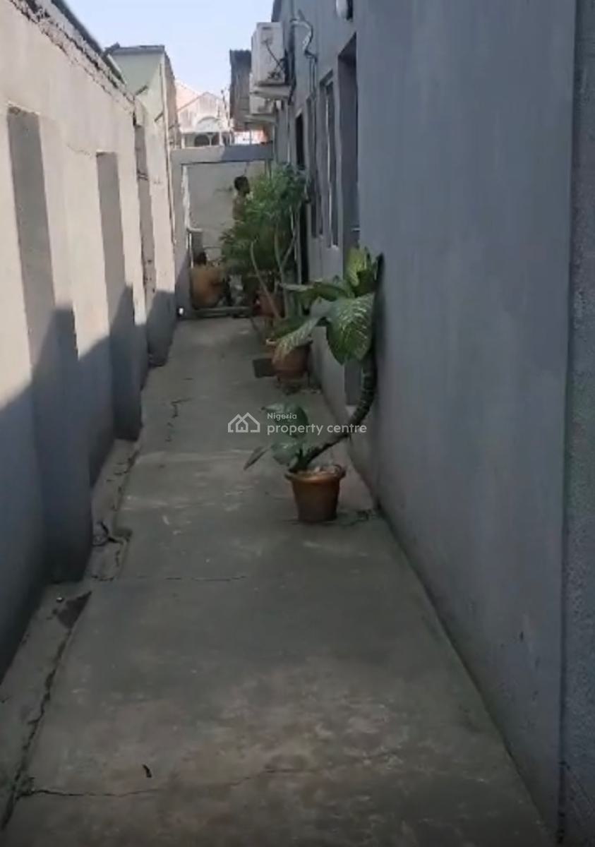 Lovely One Bedroom Flat with Extra Room, Adelabu, Surulere, Lagos, Mini Flat (room and Parlour) for Rent