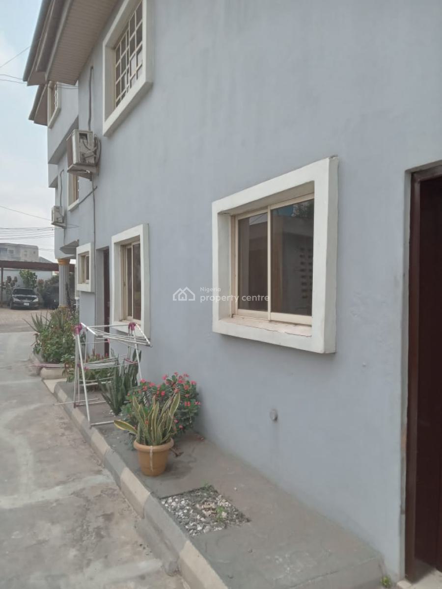 Luxury 3bedroom Apartment in an Estate, Gra Phase 1, Magodo, Lagos, Flat / Apartment for Rent