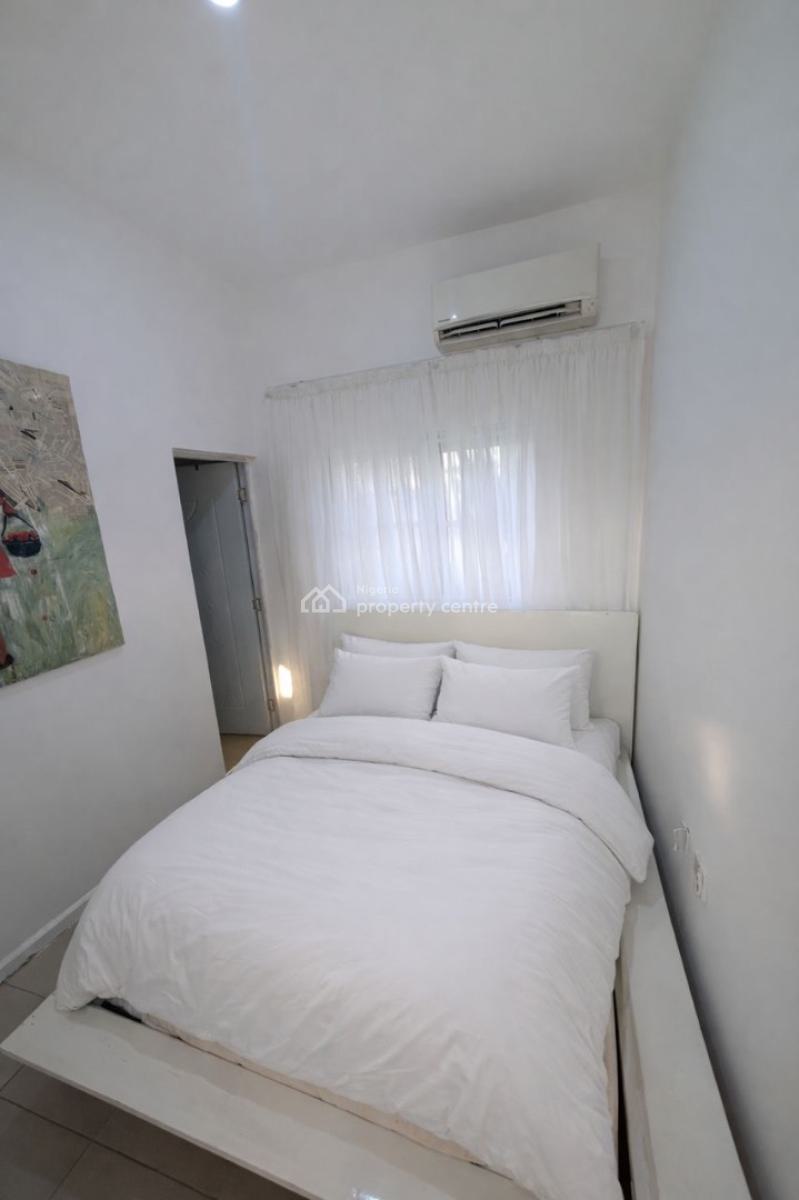Standard 1/2 Bedroom in Nicon Town Lekki Ikate, Lekki, Nicon Town, Lekki, Lagos, Flat / Apartment Short Let