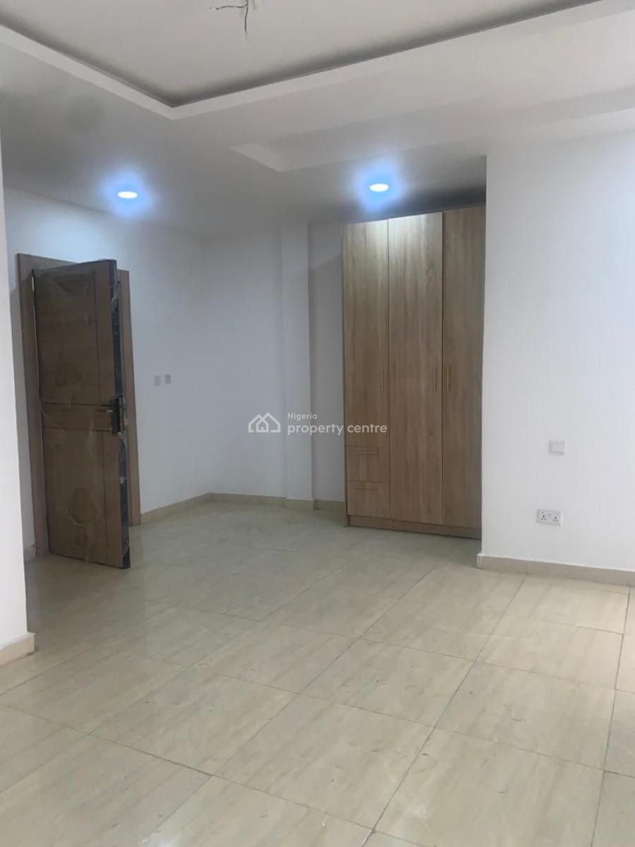 3-bedroom Apartment, Ologolo, Lekki, Lagos, Flat / Apartment for Rent