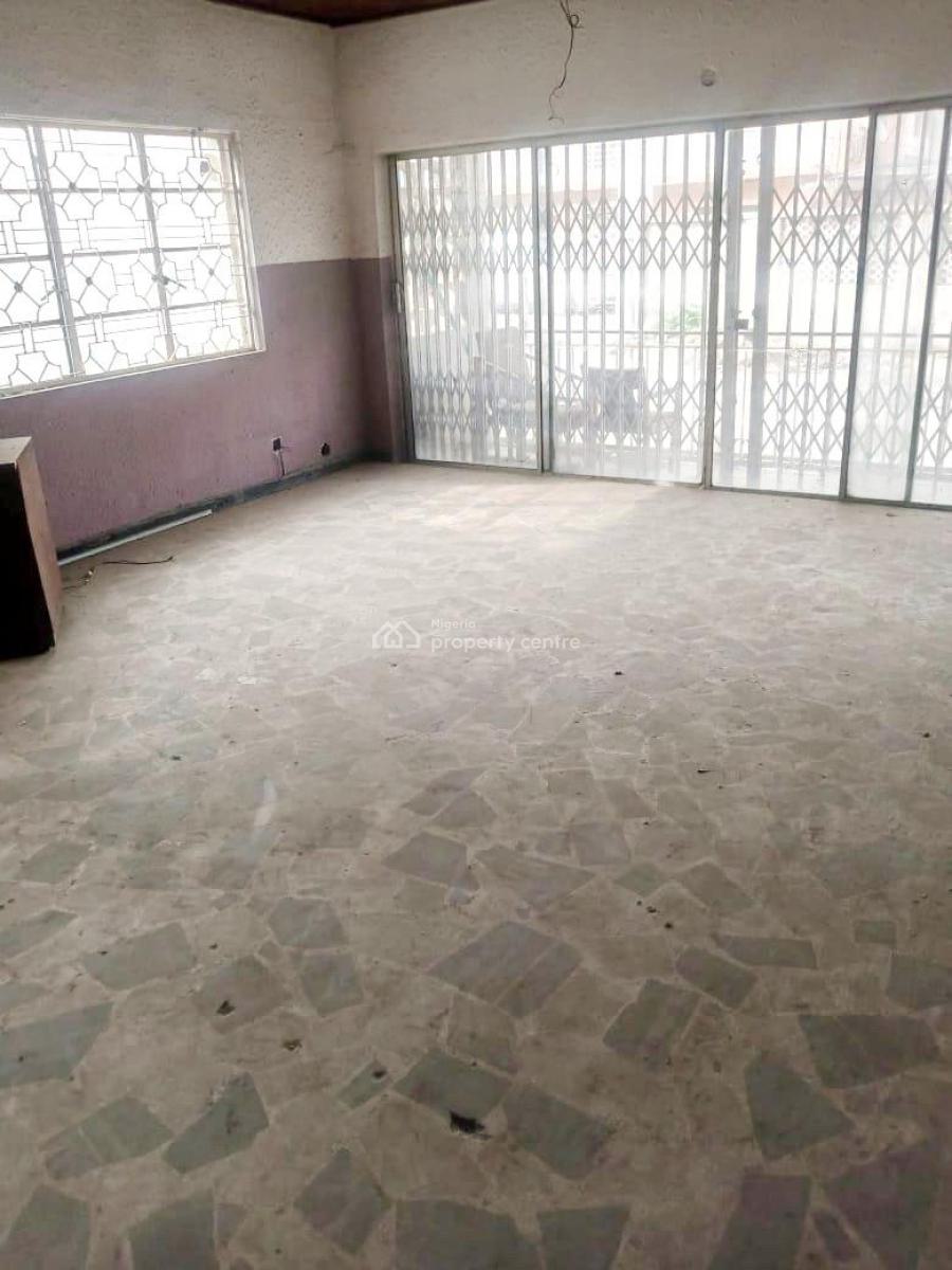 5 Bedrooms Duplexe, Off Toyin, Ikeja, Lagos, Detached Duplex for Rent