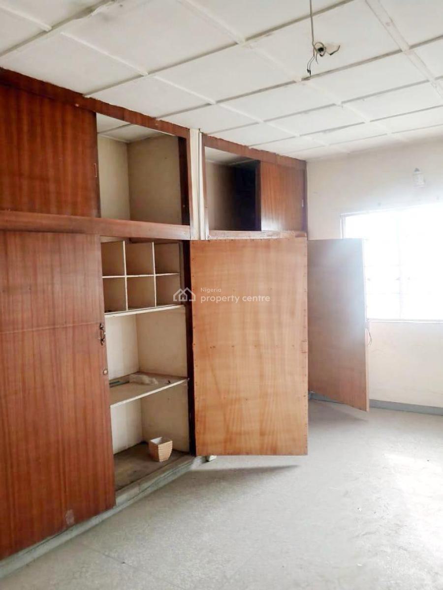 5 Bedrooms Duplexe, Off Toyin, Ikeja, Lagos, Detached Duplex for Rent
