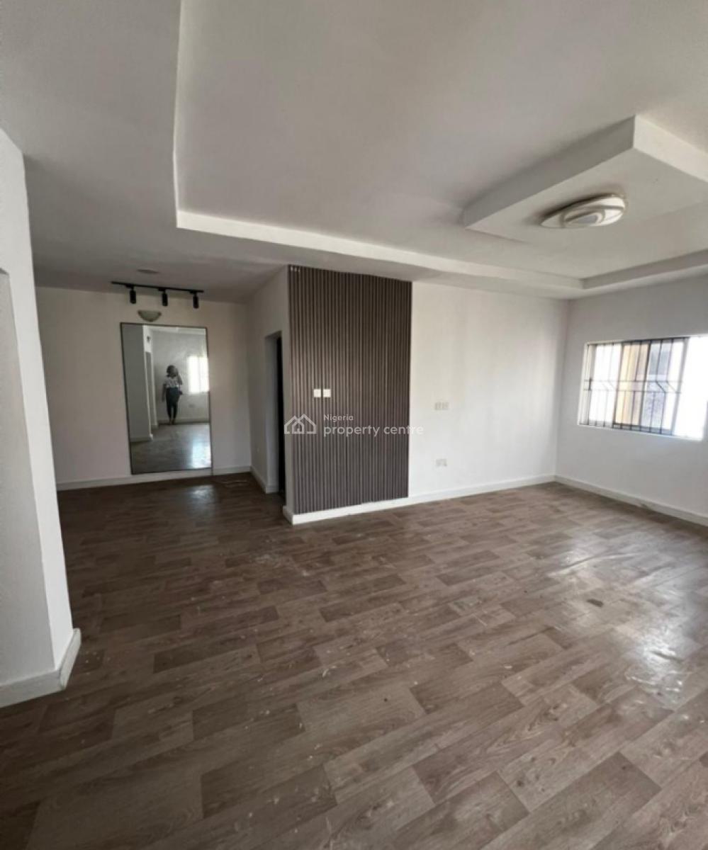 Modern & Serviced 3 Bedroom Upstairs Apartment { Video}, Ikate, Lekki, Lagos, Flat / Apartment for Rent