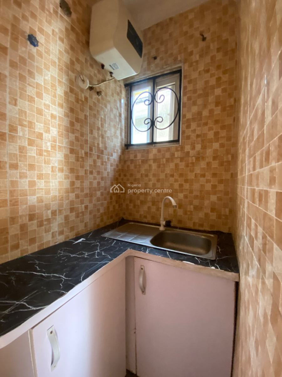 Luxury Mini Flat (room&parlour), Chevron Lekki , in a Wel Secured  Estate, Lekki, Lagos, Mini Flat (room and Parlour) for Rent