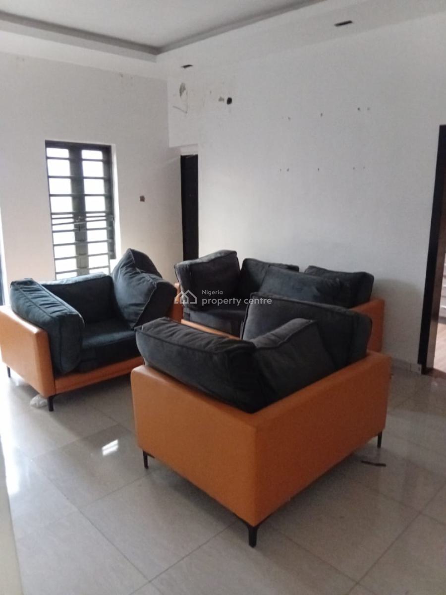 Upstairs 2bedroom Apartment, Chevron Alternative, Lekki, Lagos, Flat / Apartment for Rent