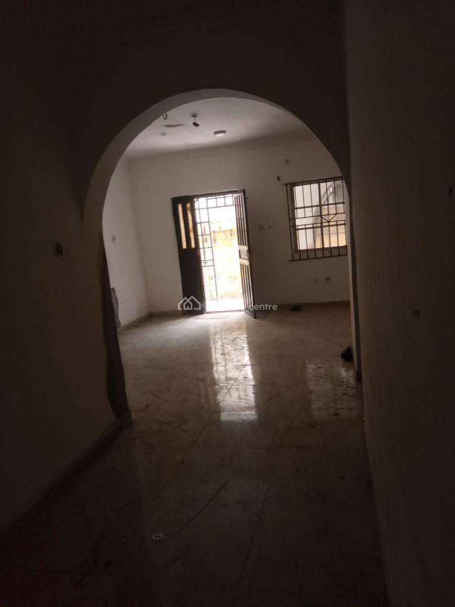 3 Bedroom Ground Floor, Alagomeji, Yaba, Lagos, Flat / Apartment for Rent
