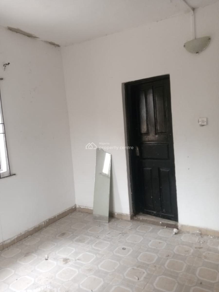 3 Bedroom Ground Floor, Alagomeji, Yaba, Lagos, Flat / Apartment for Rent