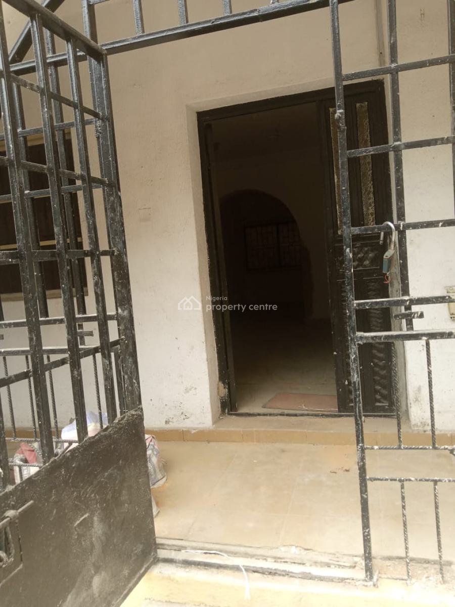 3 Bedroom Ground Floor, Alagomeji, Yaba, Lagos, Flat / Apartment for Rent