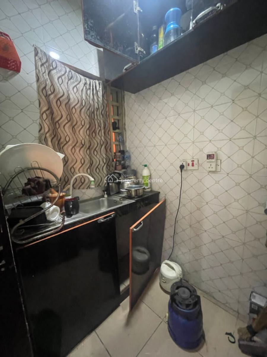 Executive Room Self-con, Old Yaba, Yaba, Lagos, Self Contain (single Rooms) for Rent