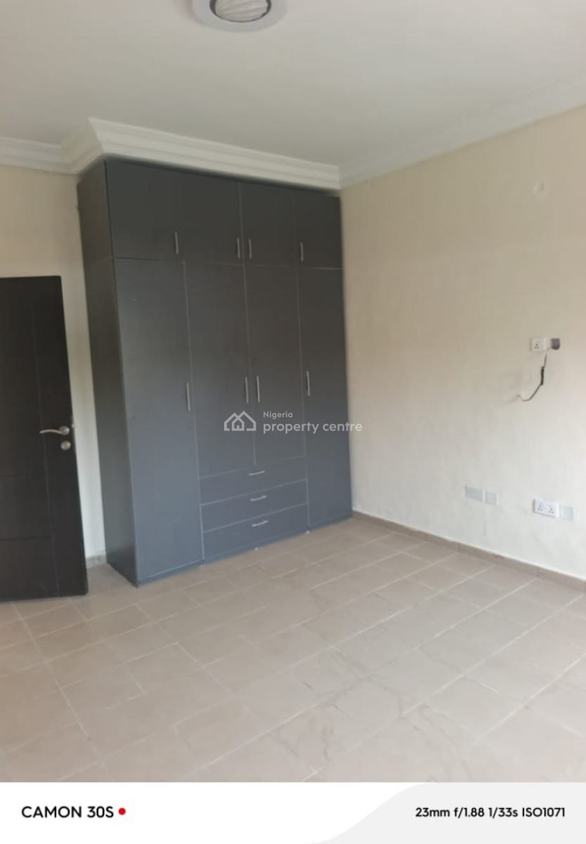 Fresh and Juicy 3 Bedroom Apartment with Bq, Elevator Etc., Lekki Phase 1, Lekki, Lagos, Flat / Apartment for Rent