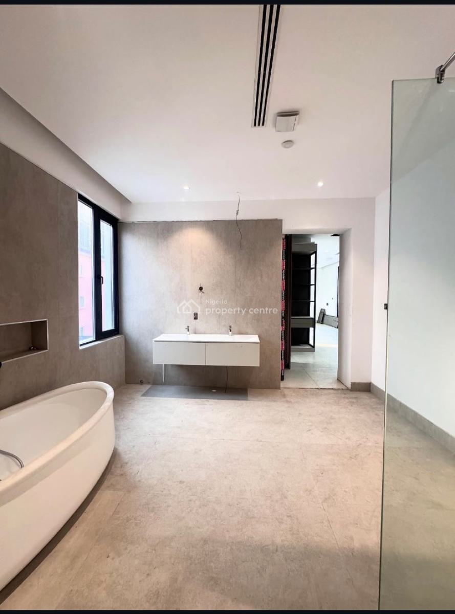 5 Bedroom Luxurious House with a Pool and Bq, Old Ikoyi, Ikoyi, Lagos, Detached Duplex for Sale