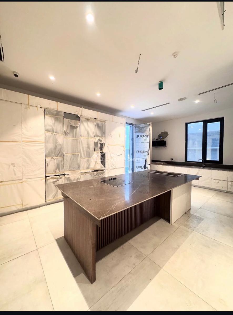 5 Bedroom Luxurious House with a Pool and Bq, Old Ikoyi, Ikoyi, Lagos, Detached Duplex for Sale