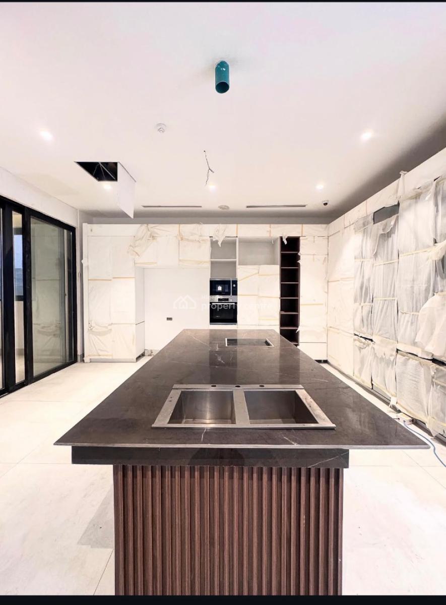 5 Bedroom Luxurious House with a Pool and Bq, Old Ikoyi, Ikoyi, Lagos, Detached Duplex for Sale