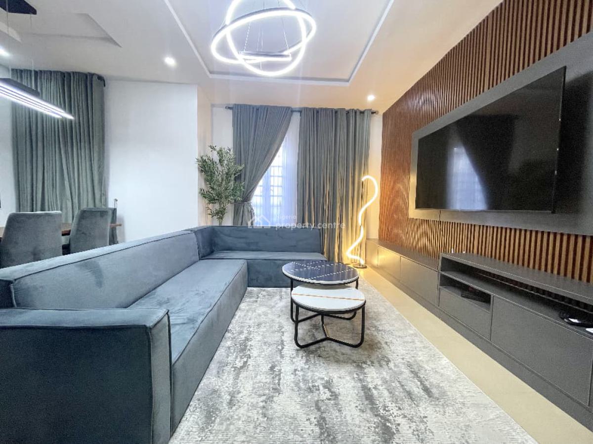Luxury 3-bedroom Apartment with Ps5 and High Speed Wifi, Dinning Space,clean Water,card Games,visitors Toilet and Parking Space, Lekki Phase 1, Lekki, Lagos, Flat / Apartment Short Let