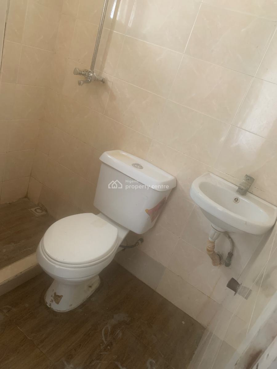 2 Bedroom Flat, Ikota Estate, Lekki Phase 2, Lekki, Lagos, Flat / Apartment for Rent