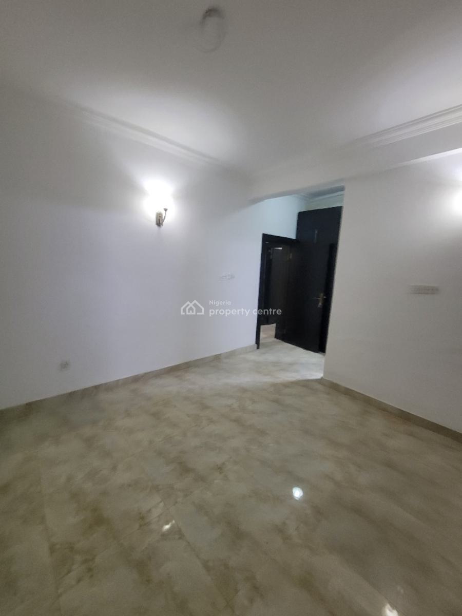 Well Built Spacious 3 Bedroom Apartment, Lekki Phase 1, Lekki, Lagos, Flat / Apartment for Rent