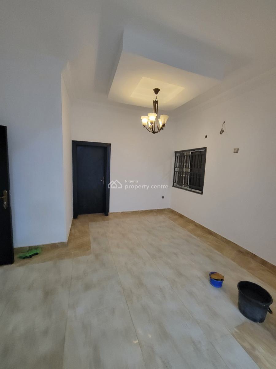 Well Built Spacious 3 Bedroom Apartment, Lekki Phase 1, Lekki, Lagos, Flat / Apartment for Rent