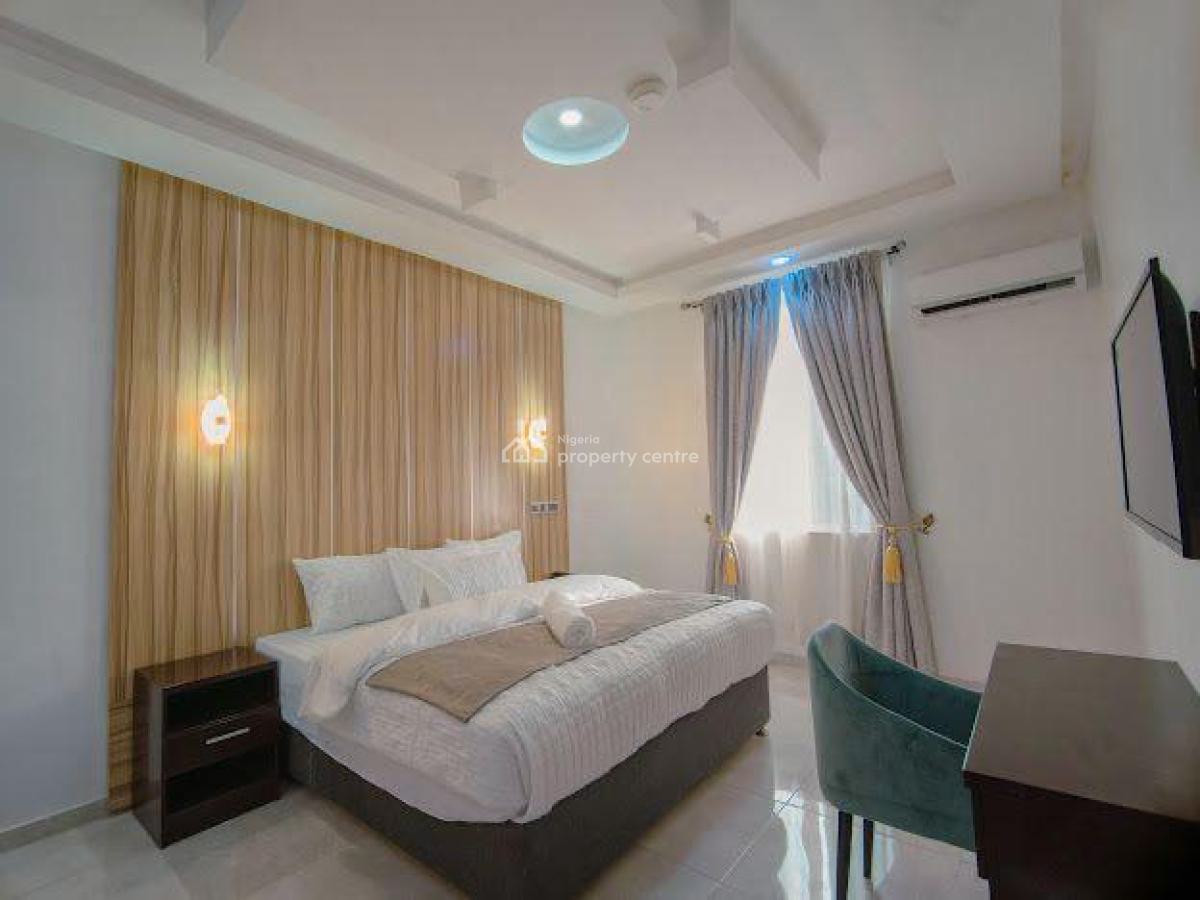 a Luxurious One Bedroom with Kitchenette, Nnpc, Fara Park, Sangotedo, Ajah, Lagos, Flat / Apartment Short Let