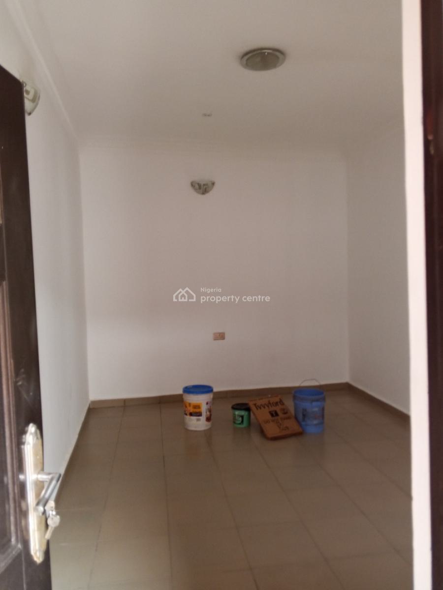 Clean Mini Flat Upstairs, Tijani Salako Bucknor Estate, Isolo, Lagos, Mini Flat (room and Parlour) for Rent