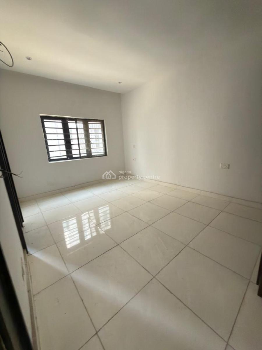 Comfortable 2 Bedroom Apartment with Bq, Ologolo, Lekki, Lagos, Flat / Apartment for Sale