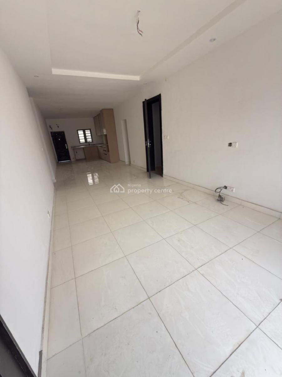 Comfortable 2 Bedroom Apartment with Bq, Ologolo, Lekki, Lagos, Flat / Apartment for Sale
