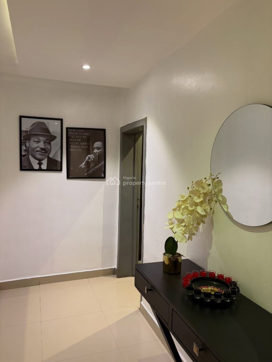 Scav  U3 X Spacious 3bedroom Apartment, Airport Road, Ikeja, Lagos, Flat / Apartment Short Let