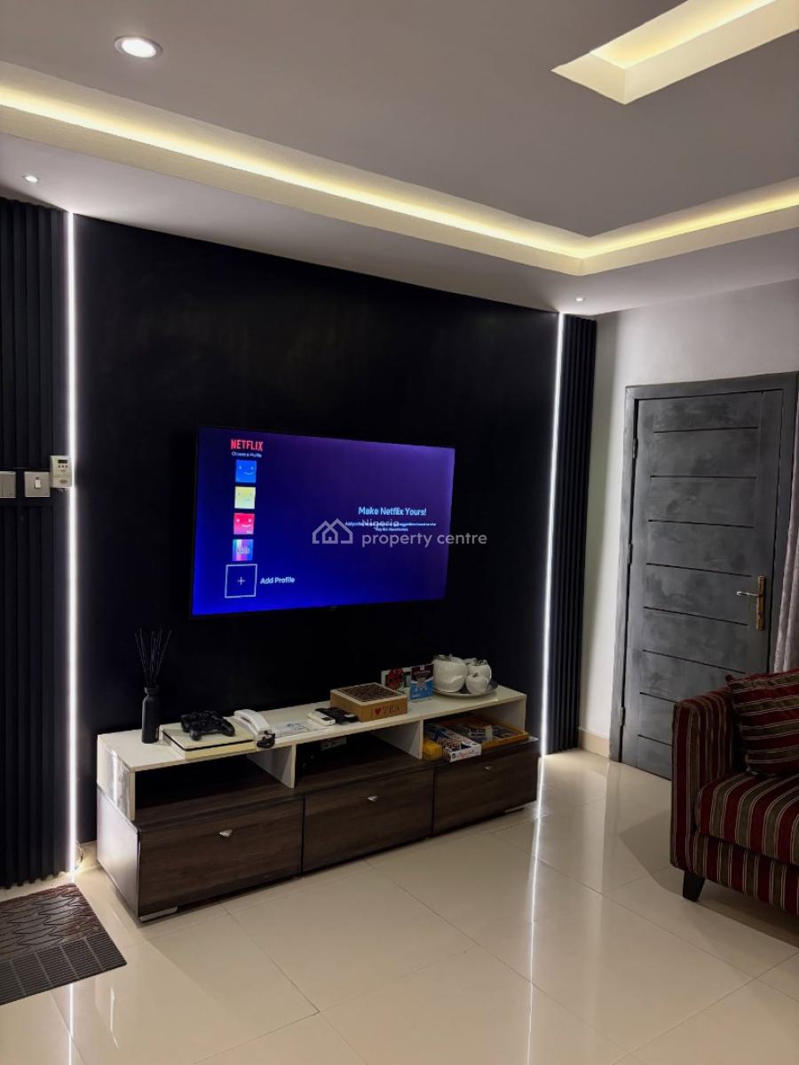 Scav  U3 X Spacious 3bedroom Apartment, Airport Road, Ikeja, Lagos, Flat / Apartment Short Let