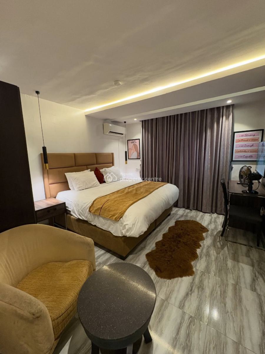 Scav  U3 X Spacious 3bedroom Apartment, Airport Road, Ikeja, Lagos, Flat / Apartment Short Let