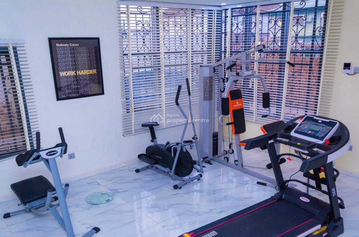 Scav Studio Penthouse, Governors Road, Ikotun, Lagos, Flat / Apartment Short Let