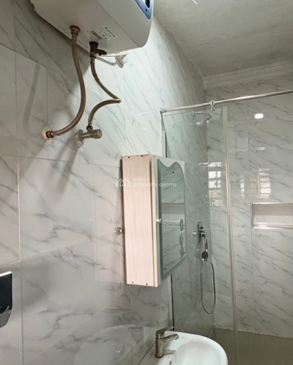 Scav Studio Penthouse, Governors Road, Ikotun, Lagos, Flat / Apartment Short Let