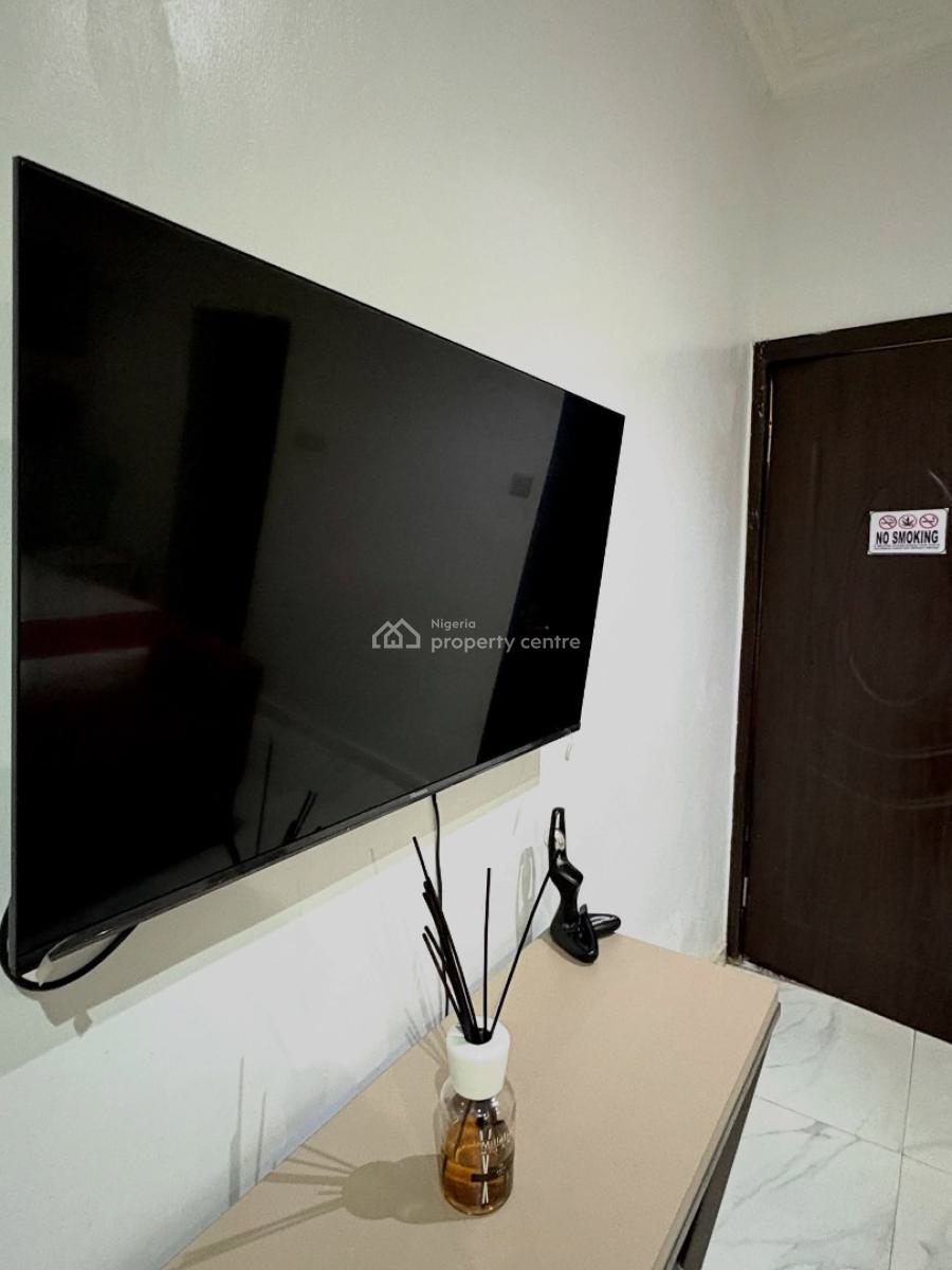 Scav Studio Penthouse, Governors Road, Ikotun, Lagos, Flat / Apartment Short Let