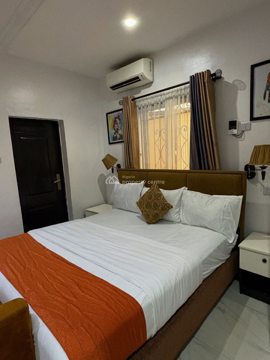 Scav Studio Penthouse, Governors Road, Ikotun, Lagos, Flat / Apartment Short Let