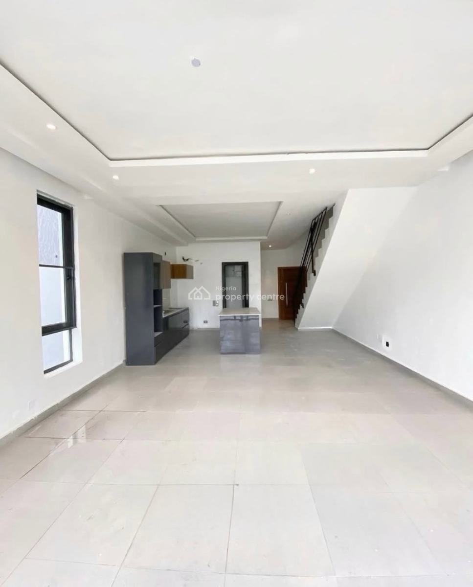 2 Bedroom Maisonette, Lekki Phase 1, Lekki, Lagos, House for Rent