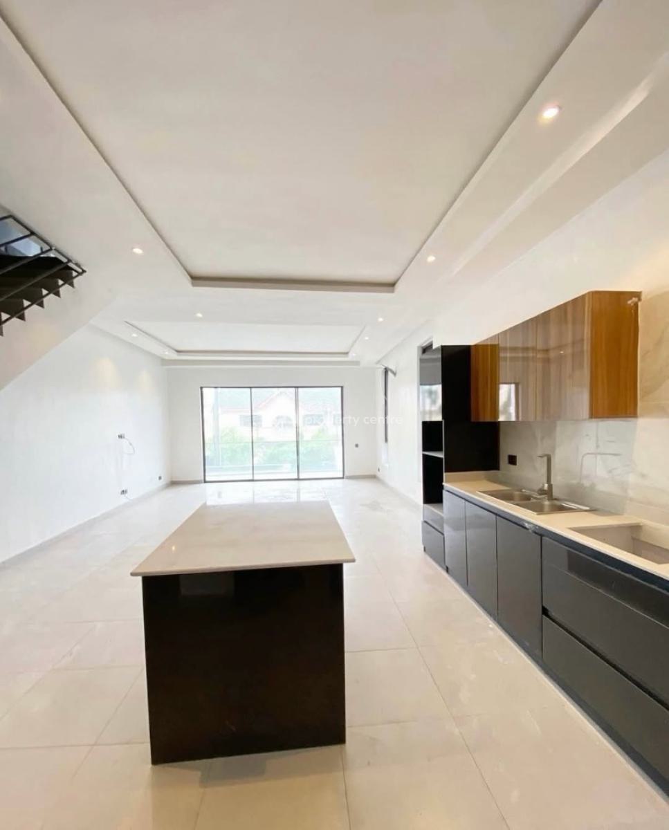 2 Bedroom Maisonette, Lekki Phase 1, Lekki, Lagos, House for Rent