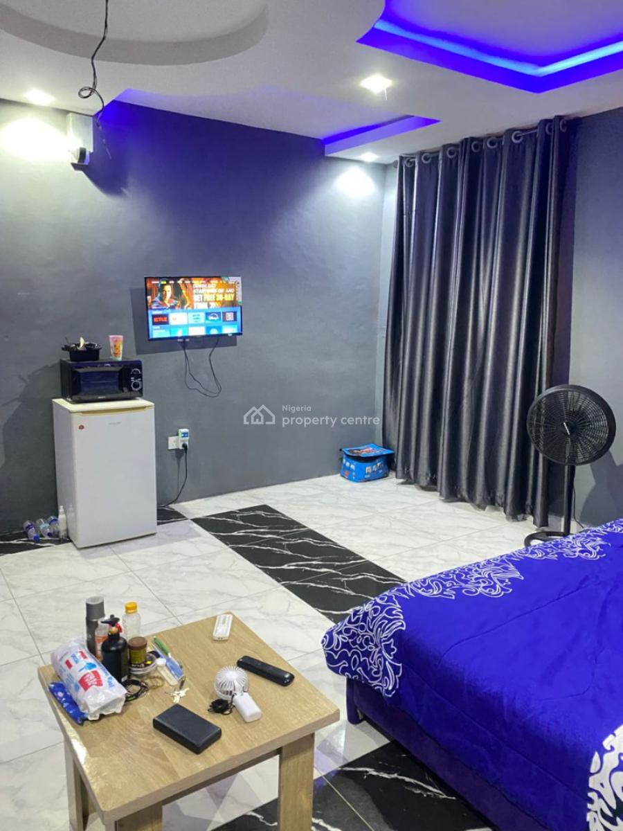 Lady Needs a Roommate for a Shared Masters Room, Ogombo, Ajah, Lagos, Self Contain (single Rooms) for Rent