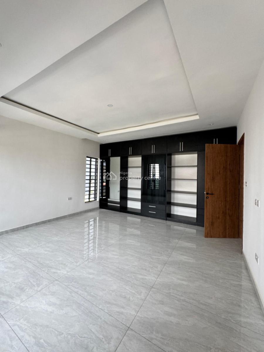 Newly Built 4 Bedroom Serviced Apartment with an Elevator and Pool, Lekki Phase 1 Lagos, Lekki, Lagos, Block of Flats for Sale