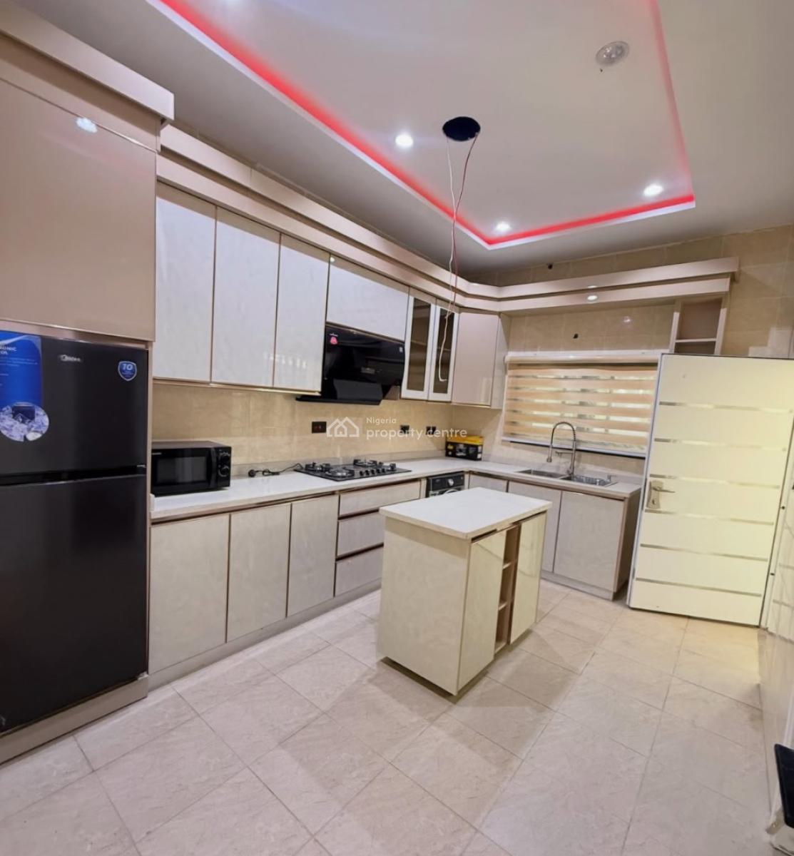 Fully Furnished 3 Bedroom Flat Maitama, Maitama, Maitama District, Abuja, Flat / Apartment for Rent