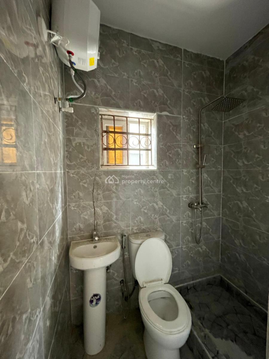Newly Built 2bedrooms Apartment, Off Mobile Road Ilaje Ajah Lagos, Ajah, Lagos, Flat / Apartment for Rent