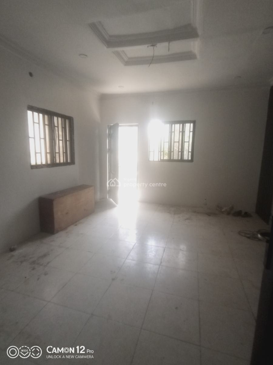 Spacious 2 Bed Upstairs 22/24hrs Light, Thomas, Ajah, Lagos, House for Rent