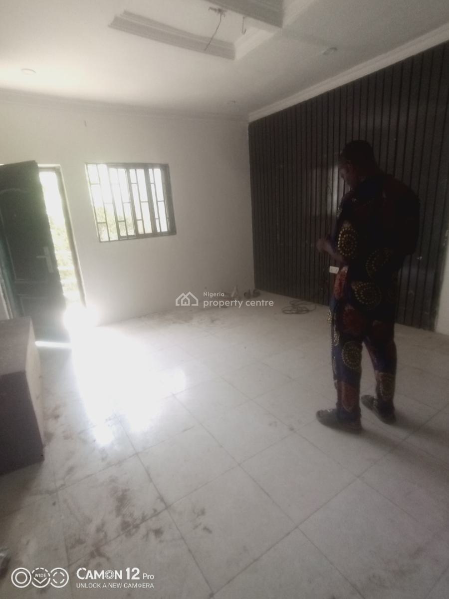 Spacious 2 Bed Upstairs 22/24hrs Light, Thomas, Ajah, Lagos, House for Rent
